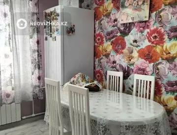 3-комнатная квартира, этаж 9 из 9, 69 м², миниатюра 3