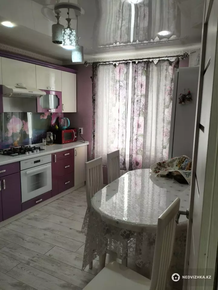 3-комнатная квартира, этаж 9 из 9, 69 м², 2-фотосурет