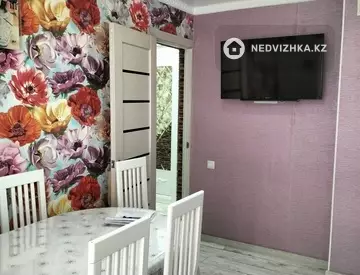3-комнатная квартира, этаж 9 из 9, 69 м², миниатюра 4