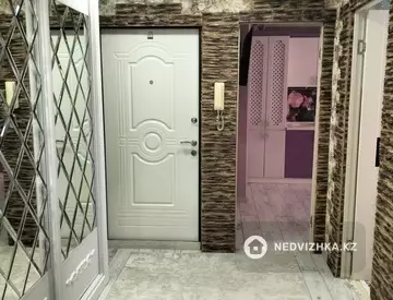 3-комнатная квартира, этаж 9 из 9, 69 м², миниатюра 7