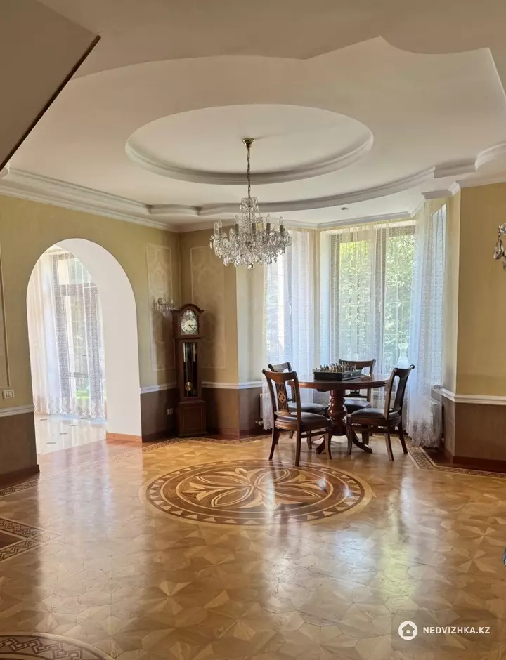 7-комнатный дом, 8.5 соток, 280 м², фотография 2