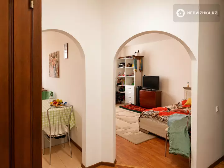1-комнатная квартира, этаж 4 из 9, 48 м²