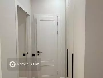 2-комнатная квартира, этаж 4 из 16, 40 м², миниатюра 11
