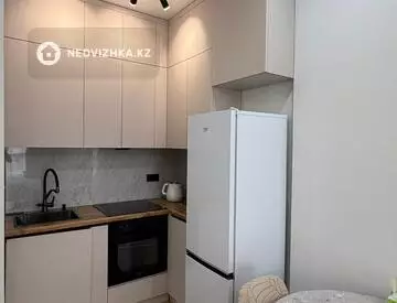 2-комнатная квартира, этаж 4 из 16, 40 м², миниатюра 4