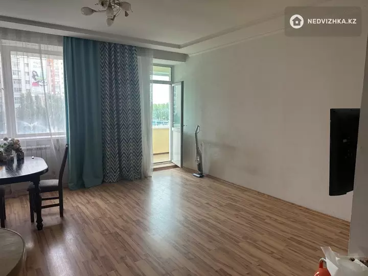 3-комнатная квартира, этаж 4 из 8, 101 м², фотография 4