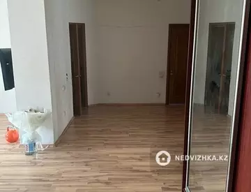3-комнатная квартира, этаж 4 из 8, 101 м², миниатюра 6