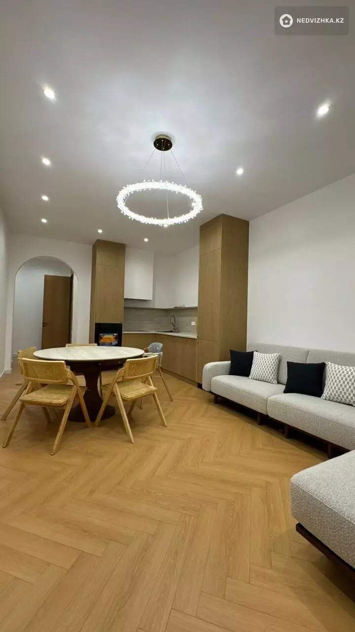 3-бөлмелі пәтер, қабат 8 барлық қабат саны 17, 77 м², 3-фотосурет