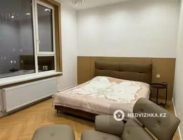 3-комнатная квартира, этаж 8 из 17, 77 м², миниатюра 7