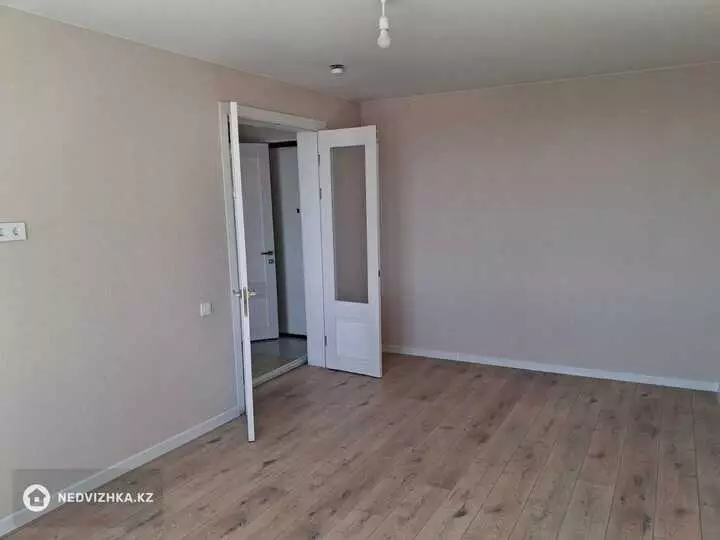 1-комнатная квартира, этаж 14 из 17, 34 м², фотография 5