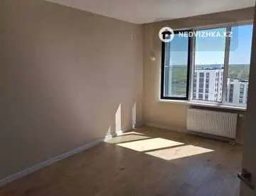 1-комнатная квартира, этаж 14 из 17, 34 м², миниатюра 2