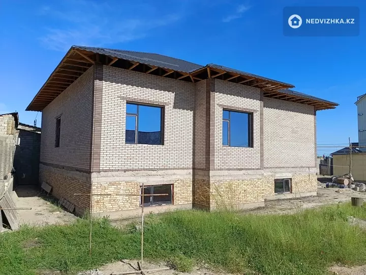 7-комнатная часть дома, 10 соток, 480 м², фотография 4