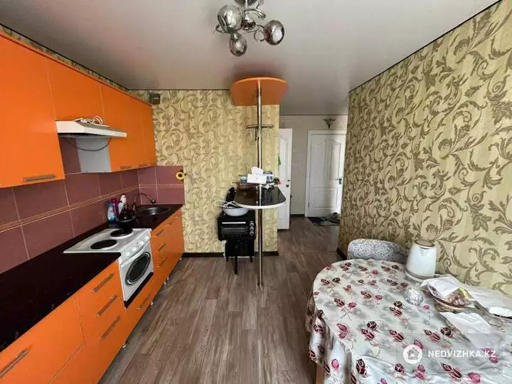 2-комнатная квартира, этаж 8 из 9, 50 м², фотография 2