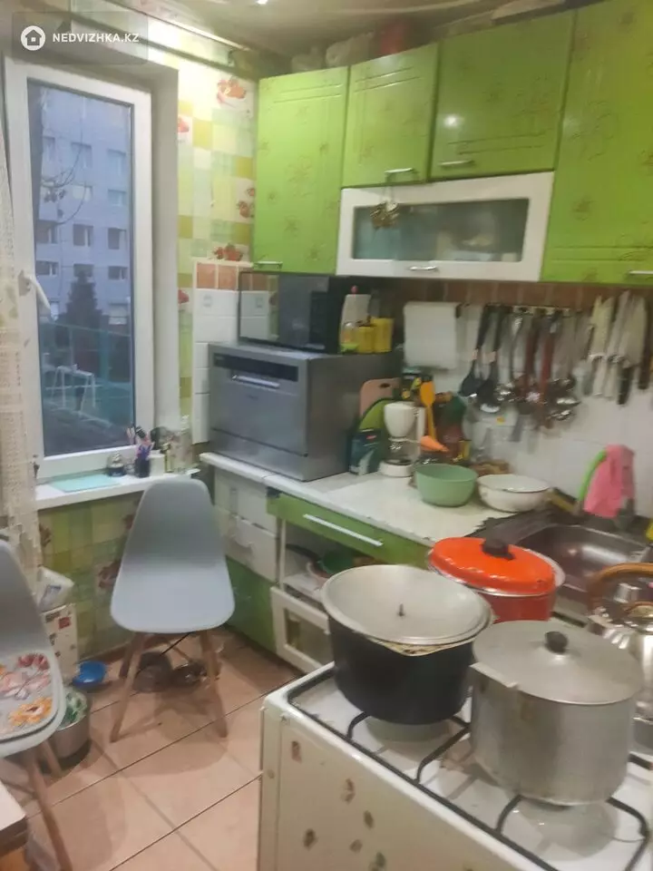3-комнатная квартира, этаж 2 из 5, 61 м², фотография 5