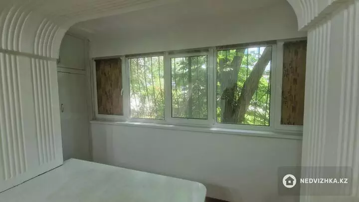 2-комнатная квартира, этаж 1 из 9, 56 м², фотография 5