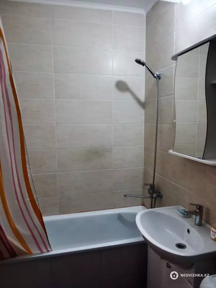1-комнатная квартира, этаж 6 из 24, 43 м², фотография 4