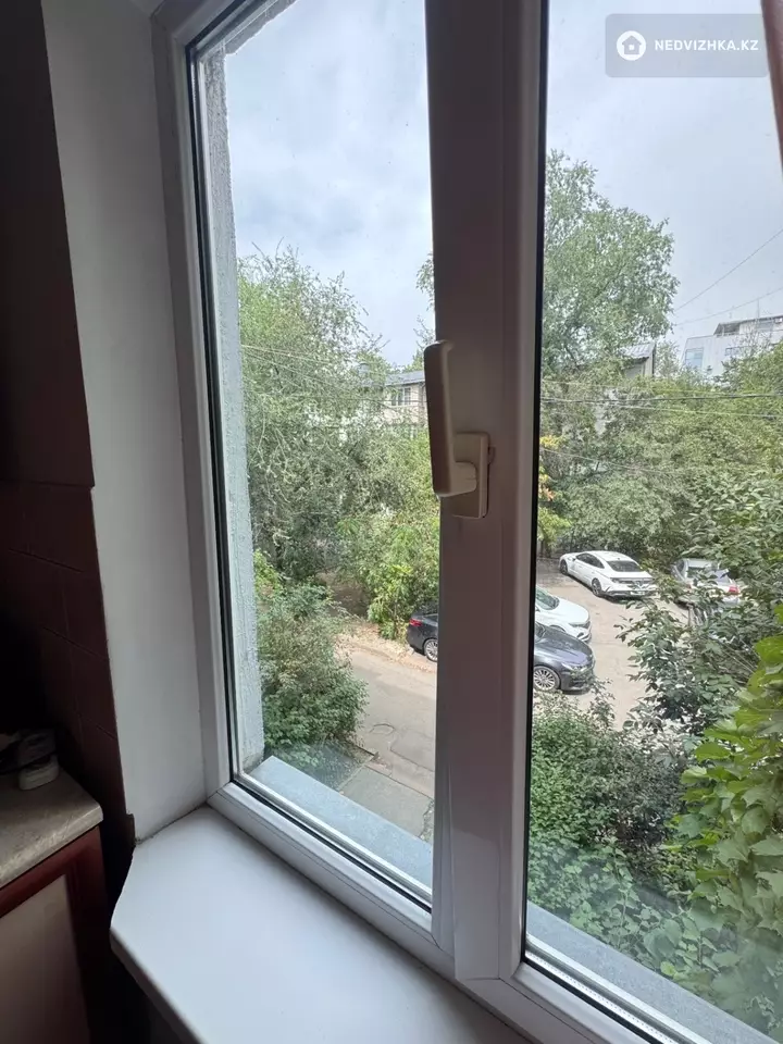 3-комнатная квартира, этаж 2 из 4, 62 м², фотография 4
