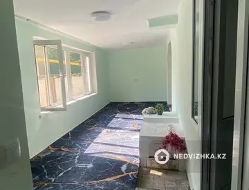 3-комнатная квартира, этаж 1 из 2, 70 м²