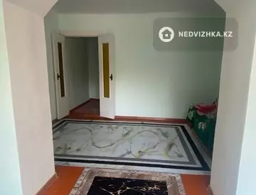 3-комнатная квартира, этаж 1 из 2, 70 м², миниатюра 8