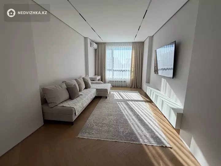 4-комнатная квартира, этаж 10 из 12, 110 м², фотография 3