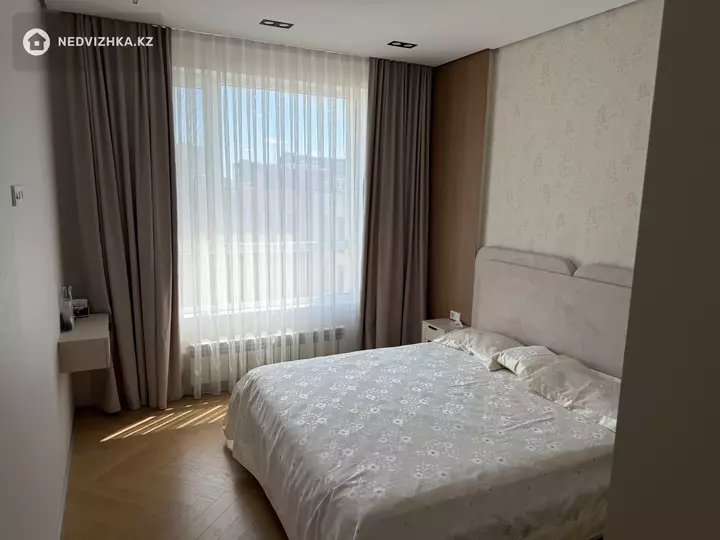 4-комнатная квартира, этаж 10 из 12, 110 м², фотография 5