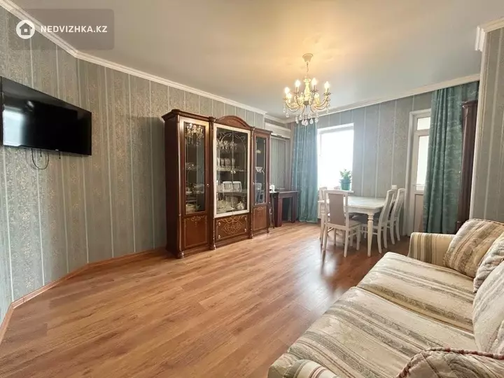 1-комнатная квартира, этаж 9 из 10, 67 м², фотография 2
