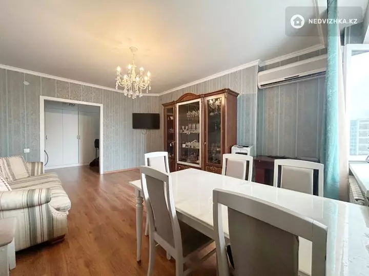 1-комнатная квартира, этаж 9 из 10, 67 м²
