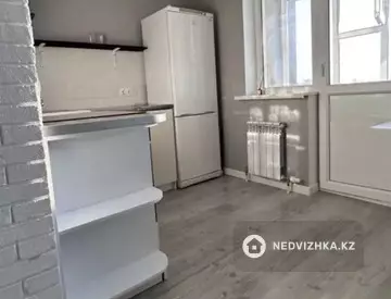 1-комнатная квартира, этаж 14 из 18, 36 м², миниатюра 4