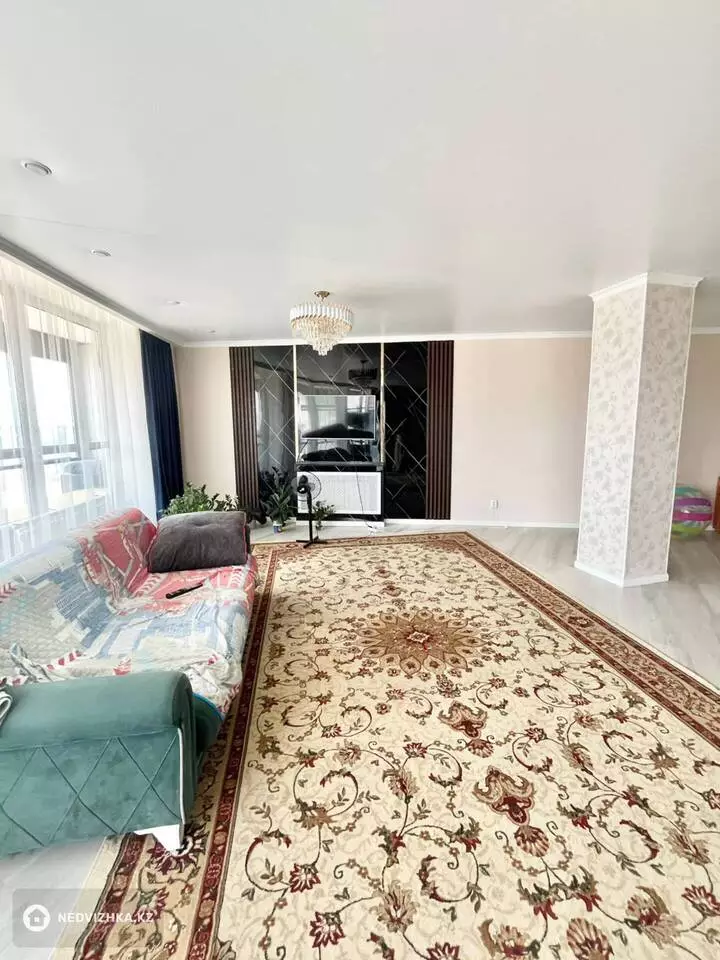 4-комнатная квартира, этаж 5 из 13, 175 м², 2-фотосурет