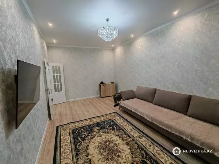 3-комнатная квартира, этаж 2 из 12, 100 м², фотография 4