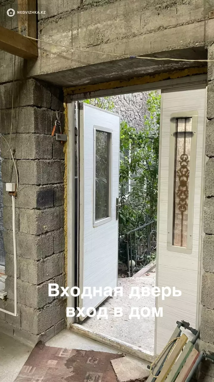 8-комнатный дом, 6 соток, 380 м², фотография 2