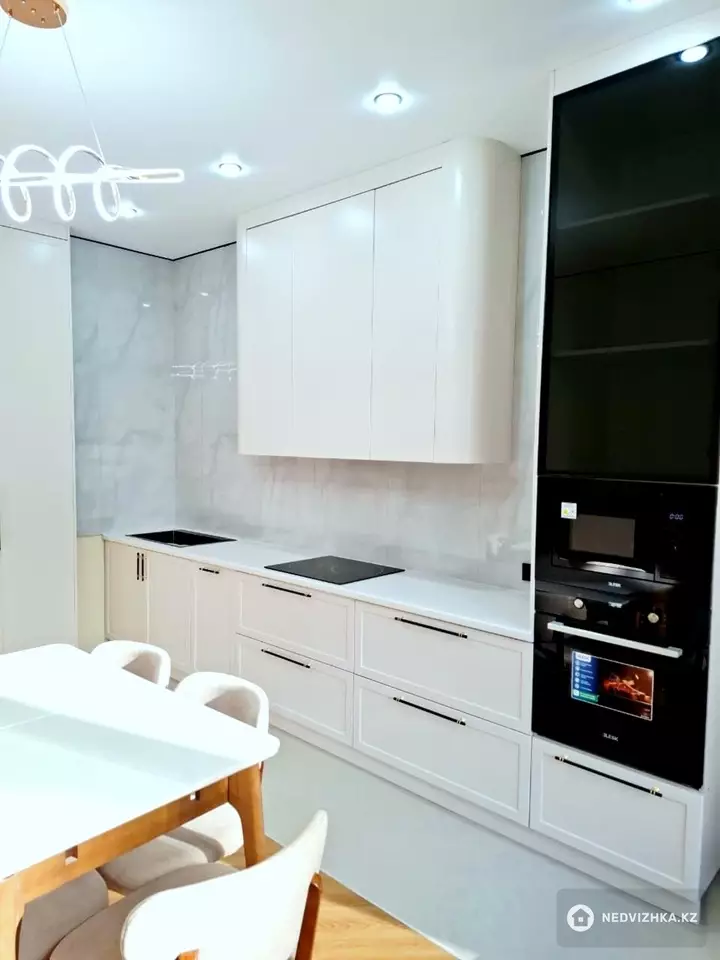 3-комнатная квартира, этаж 4 из 16, 71 м², фотография 4