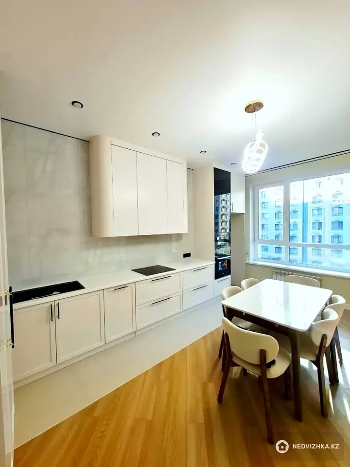 3-комнатная квартира, этаж 4 из 16, 71 м², фотография 2
