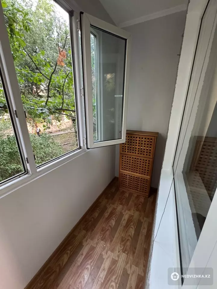 1-комнатная квартира, этаж 2 из 4, 32 м², фотография 2