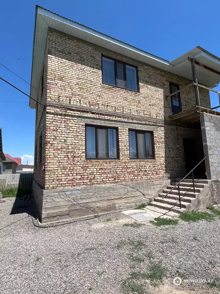 4-бөлмелі үй, 8 соттық, 160 м², 2-фотосурет