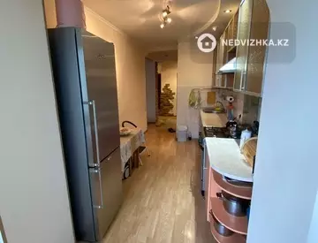 4-комнатная квартира, этаж 4 из 4, 92 м², миниатюра 7