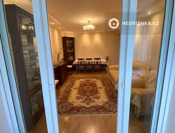 4-комнатная квартира, этаж 4 из 4, 92 м², миниатюра 12