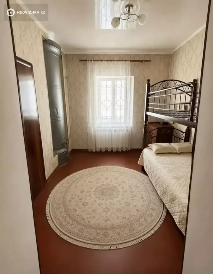 4-комнатная часть дома, 4 соток, 120 м², фотография 3