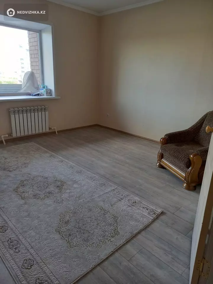2-комнатная квартира, этаж 3 из 9, 61 м², фотография 2