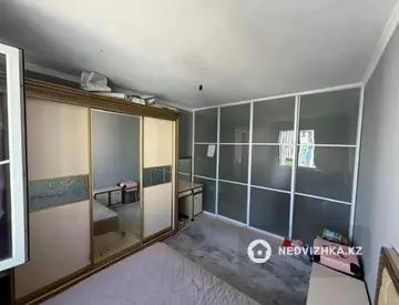 2-комнатная квартира, этаж 8 из 9, 62 м²