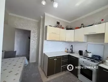 2-комнатная квартира, этаж 8 из 9, 62 м², миниатюра 10