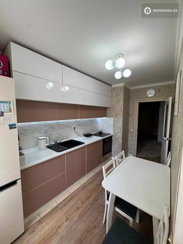 2-комнатная квартира, этаж 4 из 16, 70 м², фотография 3