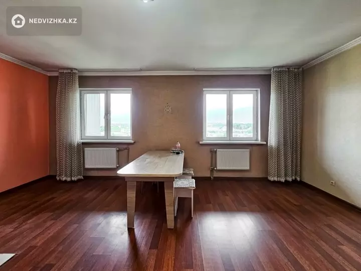 3-комнатная квартира, этаж 9 из 10, 147 м², фотография 2