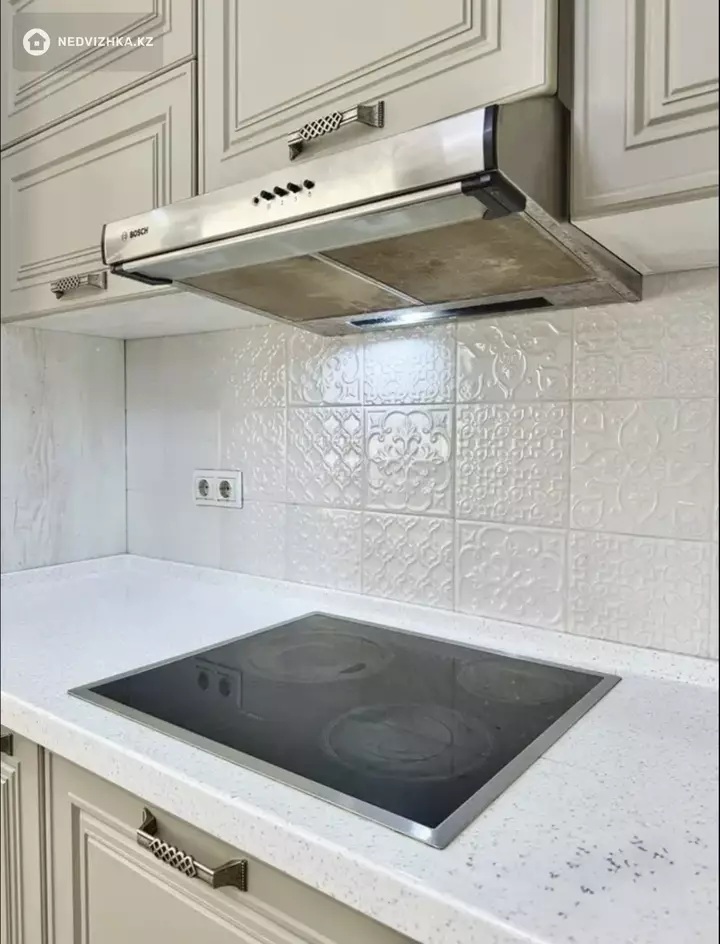 3-комнатная квартира, этаж 4 из 15, 110 м², фотография 2