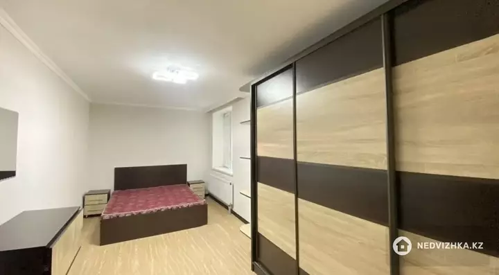 2-комнатная квартира, этаж 5 из 20, 65 м², фотография 4