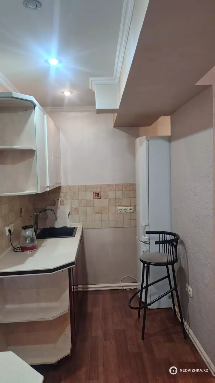 3-комнатная квартира, этаж 2 из 5, 63 м², фотография 2