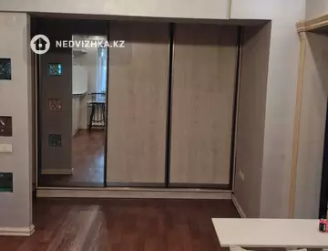 3-комнатная квартира, этаж 2 из 5, 63 м², миниатюра 6