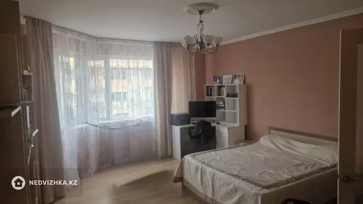3-комнатная квартира, этаж 5 из 5, 120 м², фотография 3
