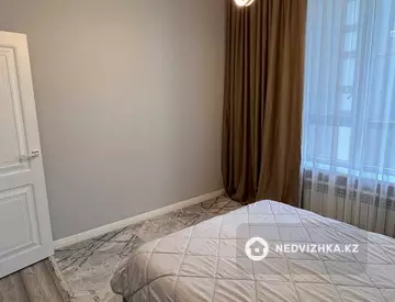 2-комнатная квартира, этаж 6 из 9, 72 м², миниатюра 12