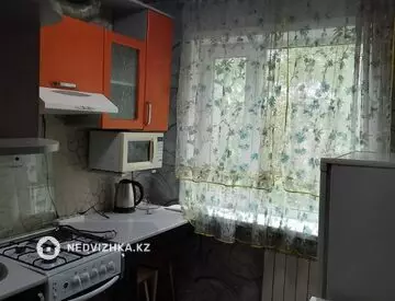 2-комнатная квартира, этаж 4 из 5, 44 м², миниатюра 2