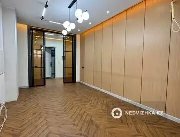4-комнатная квартира, этаж 3 из 9, 130 м²